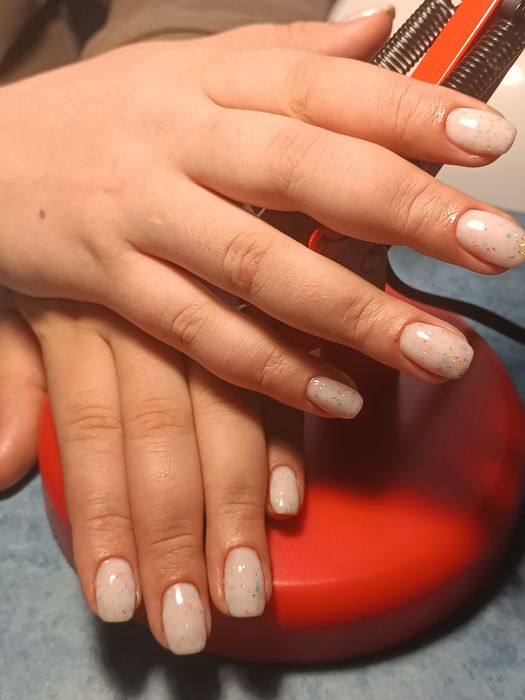 Манікюр з укріпленням!