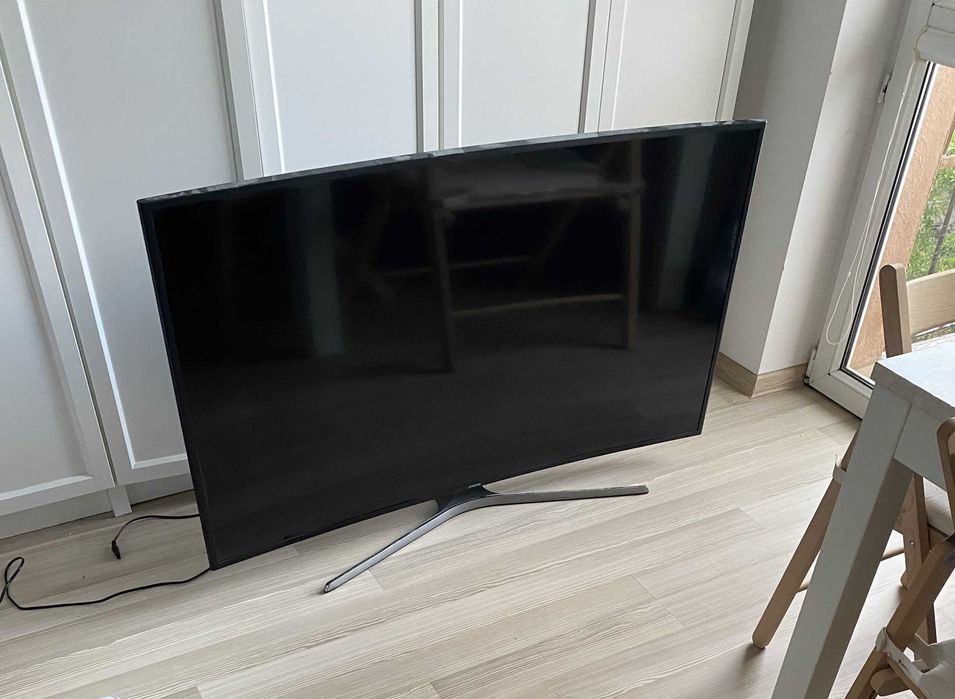 Oddam niesprawny telewizor  Samsung UE55KU6100W
