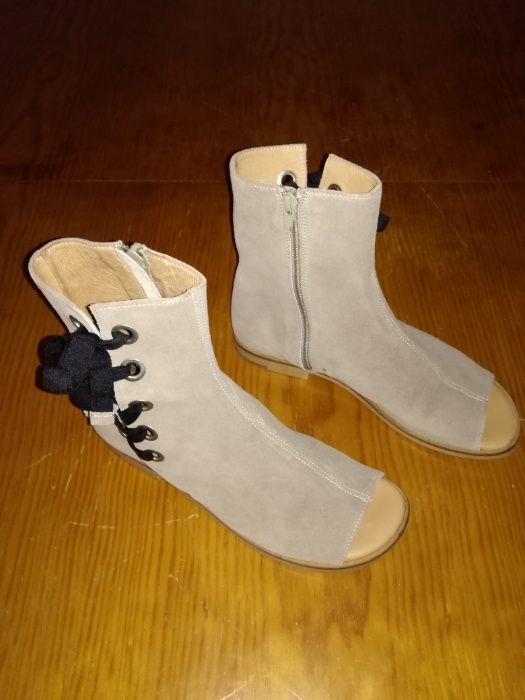 Botins/Sandálias Eureka