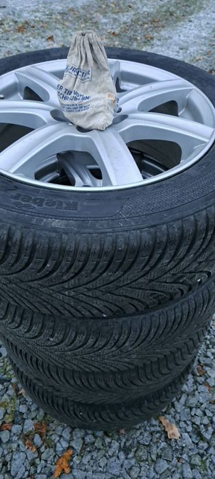 Felgi aluminiowe 17" z oponami  Audi A6 itp  Super stan