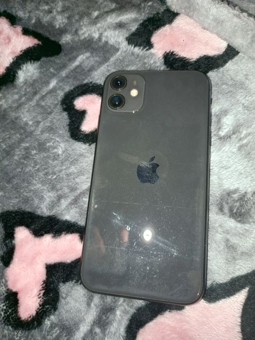 Продам iPhone 11