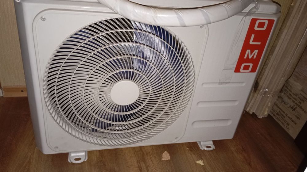 Кондиціонер OLMO OSH-18LD7W в чудовому стані + кронштейн