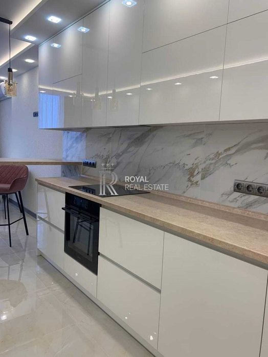 Продаж Квартира 2кім 67м2  ЖК «Новопечерська Вежа» Метро Паркінг