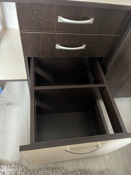 Стіл-шафа  офісний