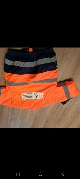 Kurtka zimowa ostrzegawcza