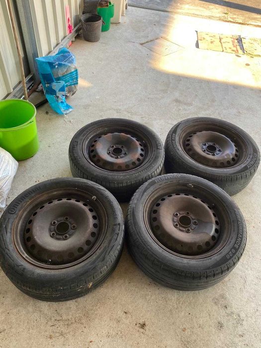 Conjunto de pneus e jantes 16 polegadas