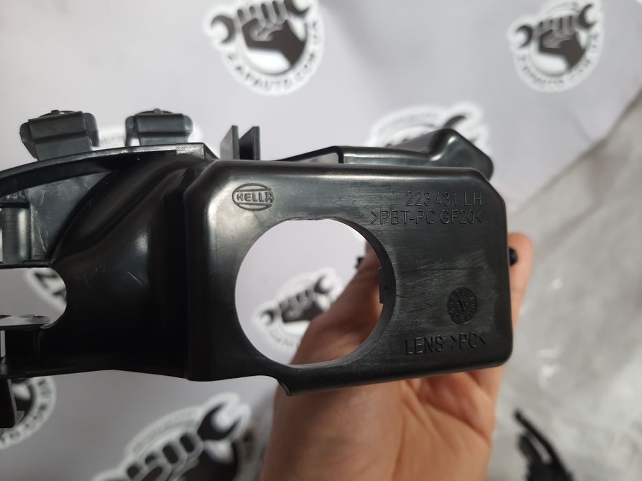 Кріплення противотуманок W163 ML-class Mercedes кронштейни туманок