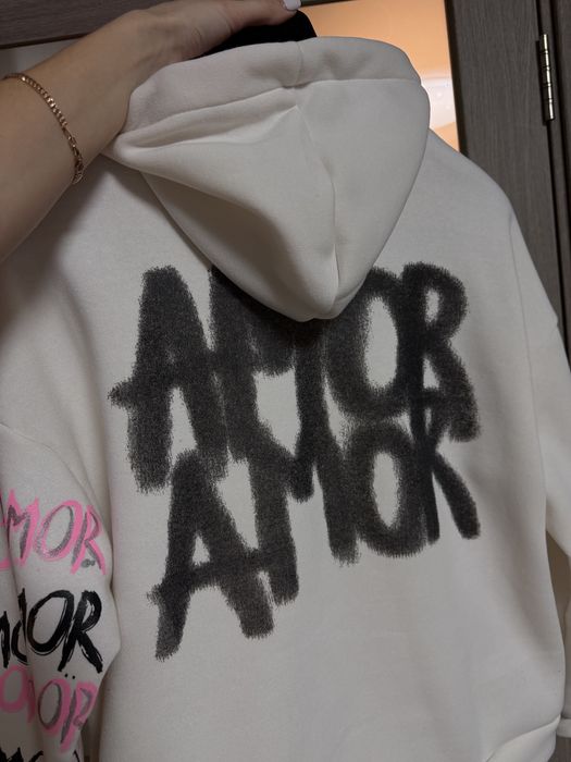 Нове худі молочного кольору