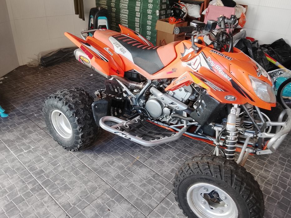 Moto 4 Artic cat 400dvx