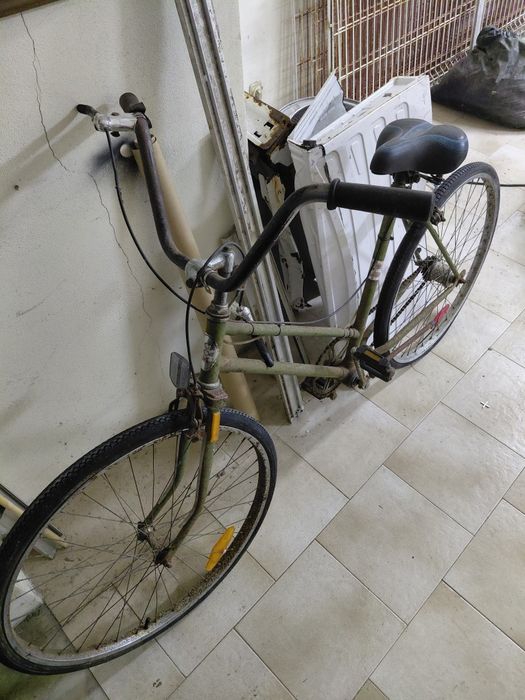 Bicicleta antiga Italiana no estado real que se encontra nas fotos 80€