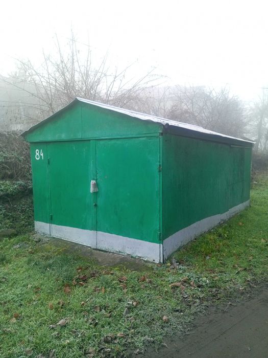 Гаражі, парковки