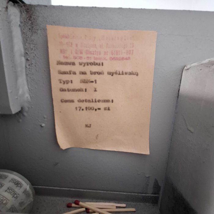 Szafa na bron.Sejf.Szafa.Prl.szafa pancerna.Zamienie.Zamiana.