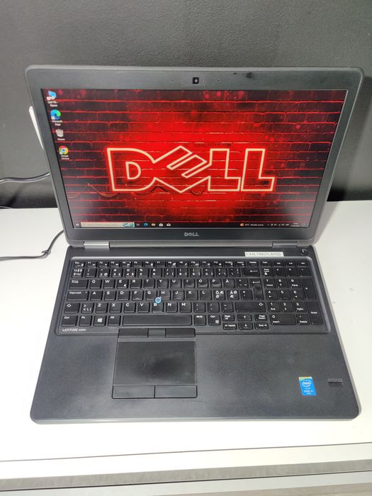 Ноутбук 15.6 dell latitude E5550 / i5/8 ГБ/SSD 128/full HD IPS