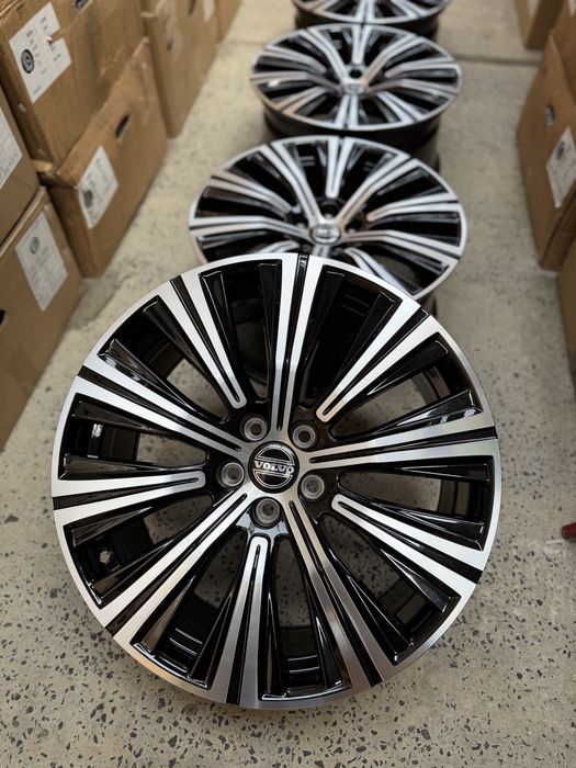 Диски Нові R19/5/108 VOLVO . В Наявності .