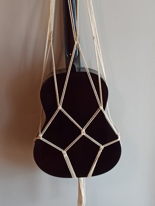 Uchwyt makrama na gitarę