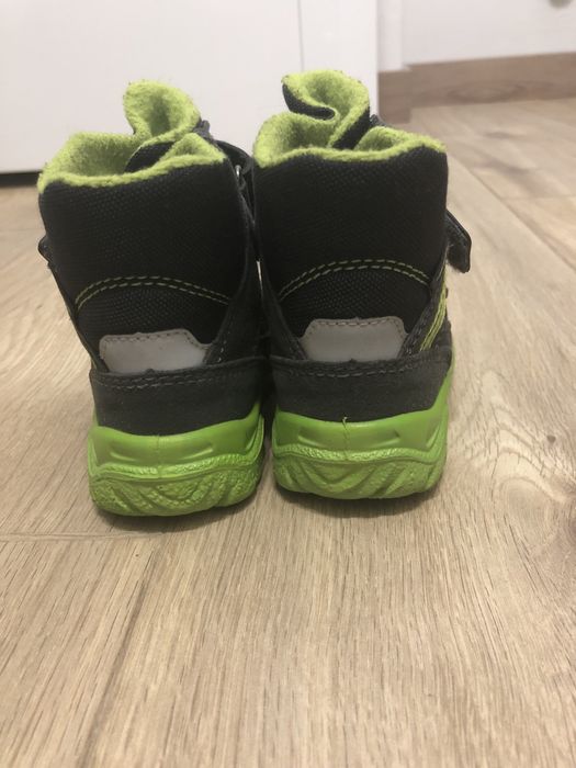 Buty zimowe chłopięce rozmiar 22
