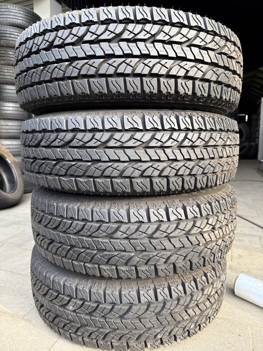 Шини резина 225/75/16 r16 Yokohama a/t комплект