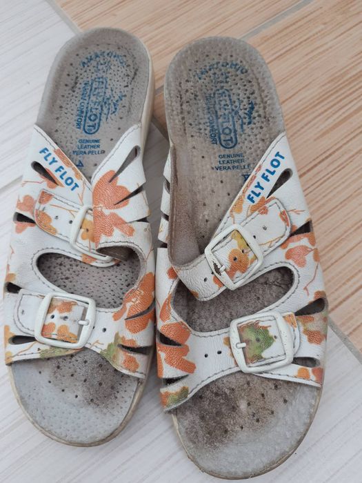 Продаю женские тапачки .