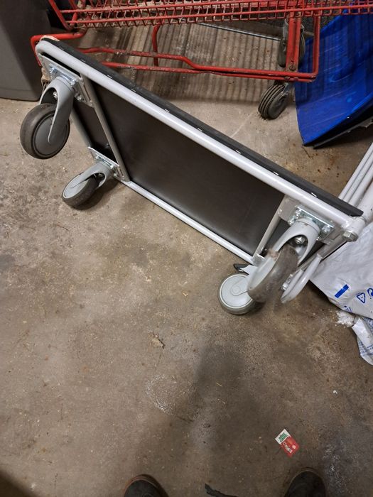 Wozek transportowy
