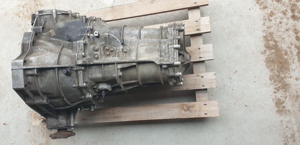 Sprzedam skrzynia biegów Audi a4 b8 JJG 0240