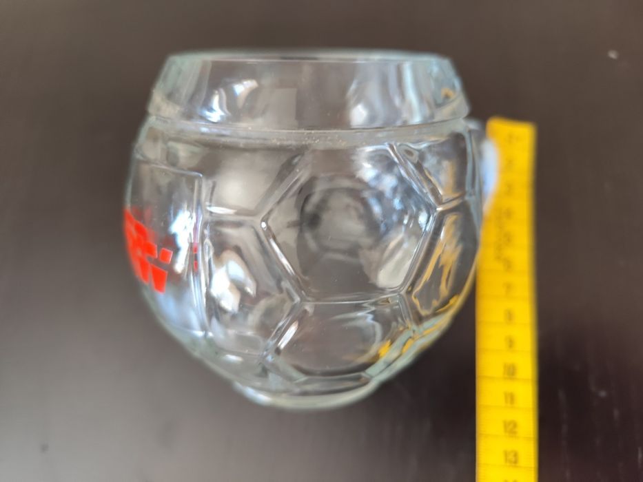 Conjunto de 2 Canecas / Copos de Cerveja Formato Bola de Futebol TRW - 400 ml