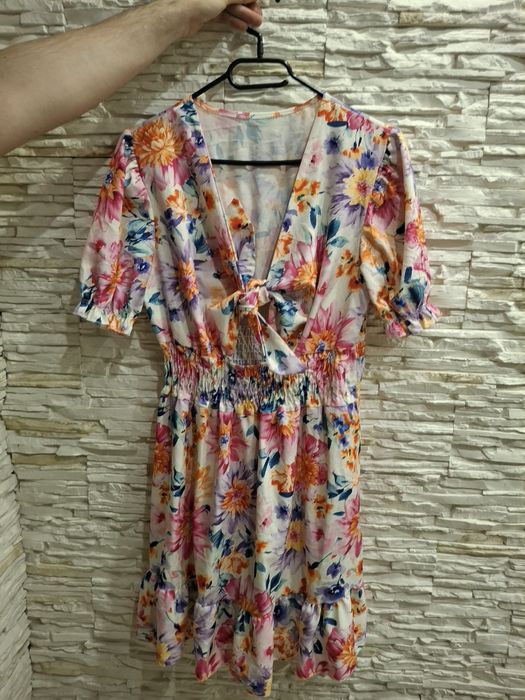Sukienka damska S w kwiaty
