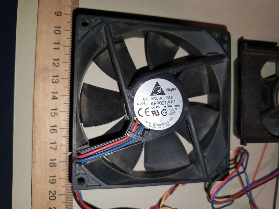 Вентилятор кулер управляемый 3pin для плат.