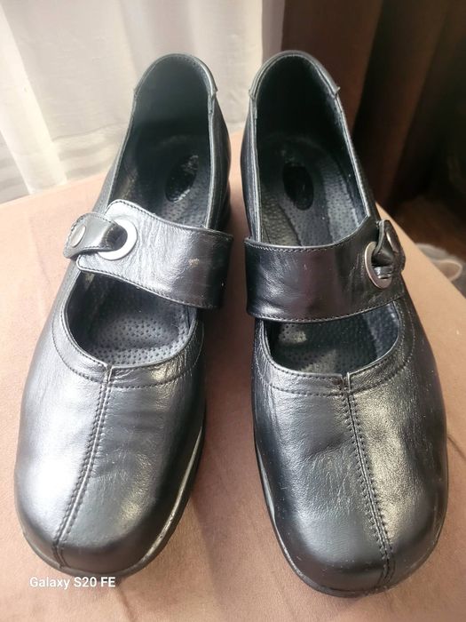 Продам жіночі туфлі