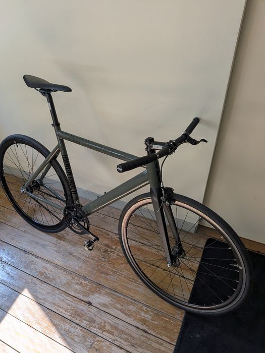 Bicicleta State Black Label V2 singlespeed ou fixie