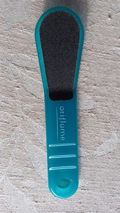 Conjunto lima de pés e escova de unhas. Oriflame.