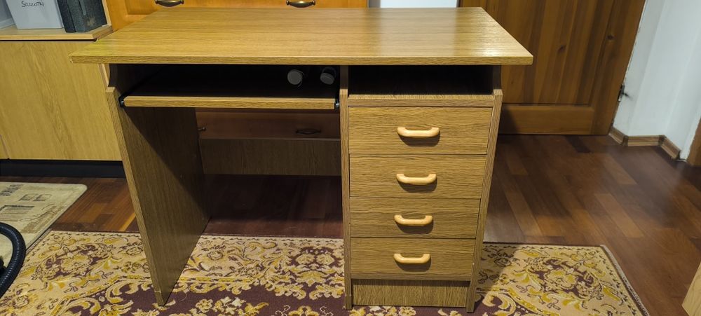 Sprzedam biurko solidne