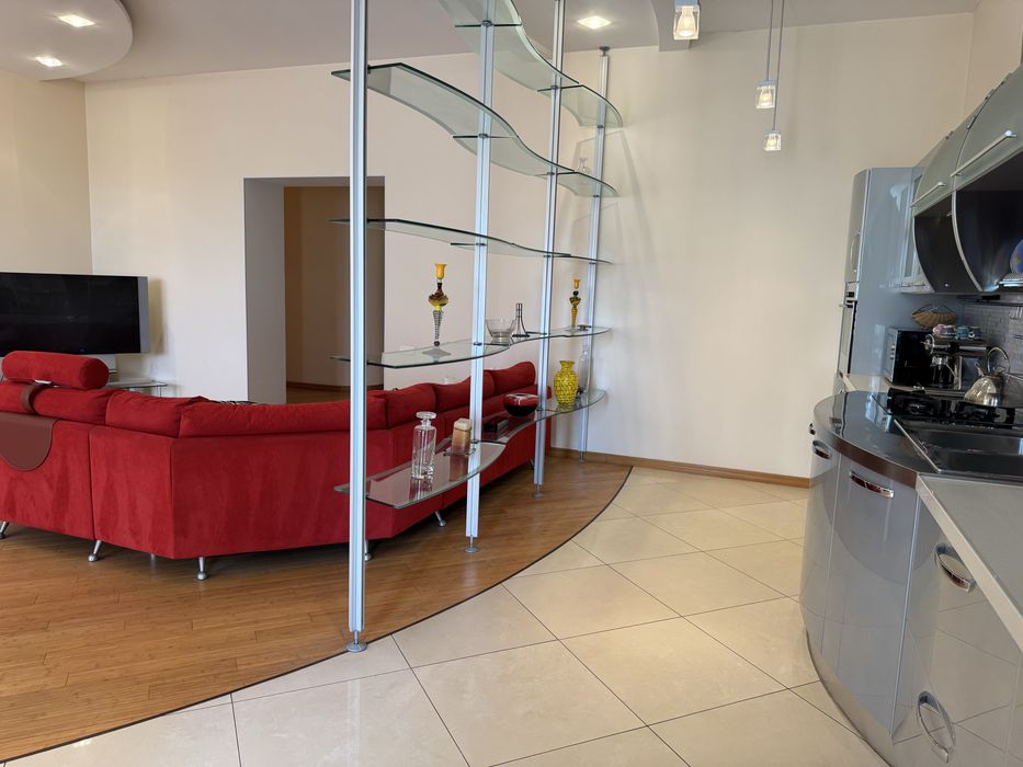 ‼️БЕЗ КОМИССИИ‼️ 3-комнатная квартира на Азарова, Отрада