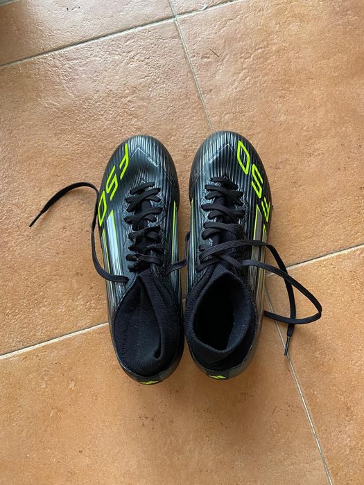 Chuteiras Adidas F50 - Como Novas