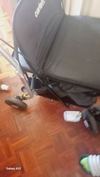 Vende se Carlett - Carrinho de compras e andarilho