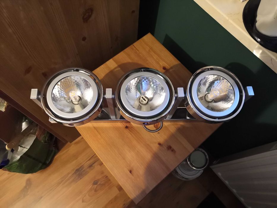 Lampa LED jak nowa, gratis dwie żarówki LED że