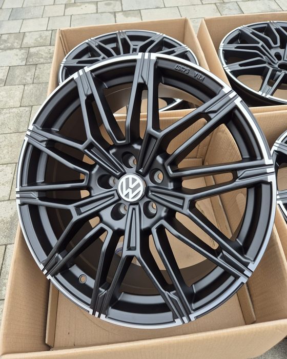 #B3 Alufelgi R19 5x112 VW Arteon CC Golf Passat Tiguan Touareg e-Golf Phanteon TPMS