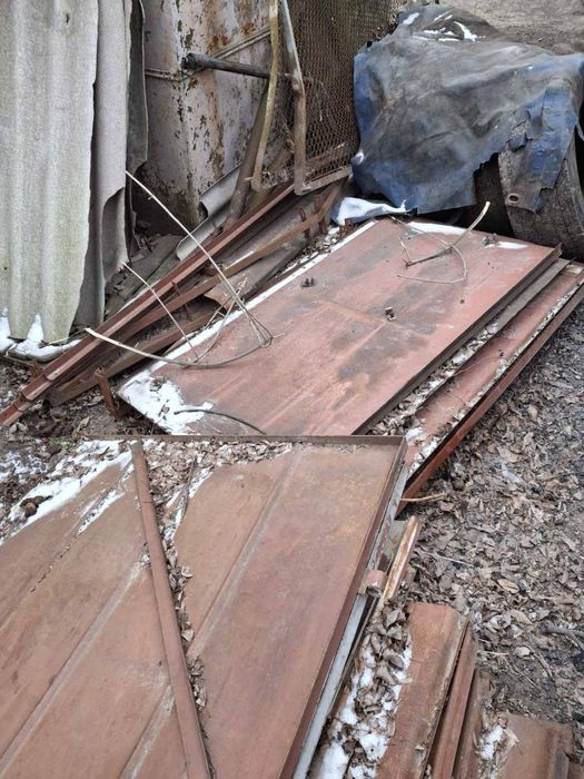 Продам розборний металевий гараж