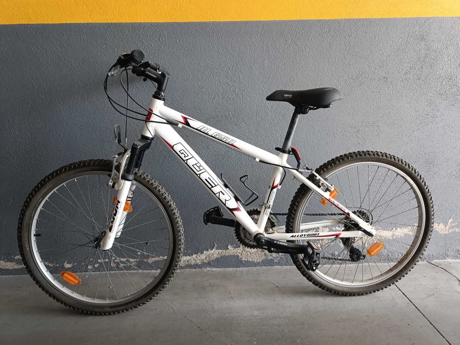 Bicicleta BTT Branca