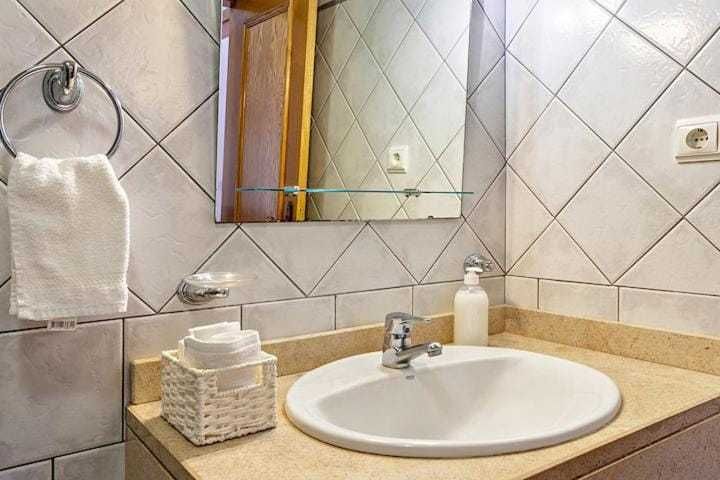 Apartamento T1 em São Martinho - Excelente Localização