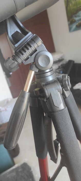 Binoculos Celestron 15x70 com tripė