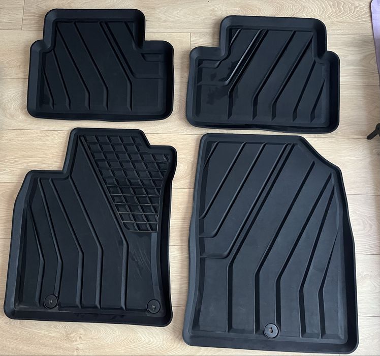 Komplet dywaników gumowych + mata do bagażnika Kia Xceed