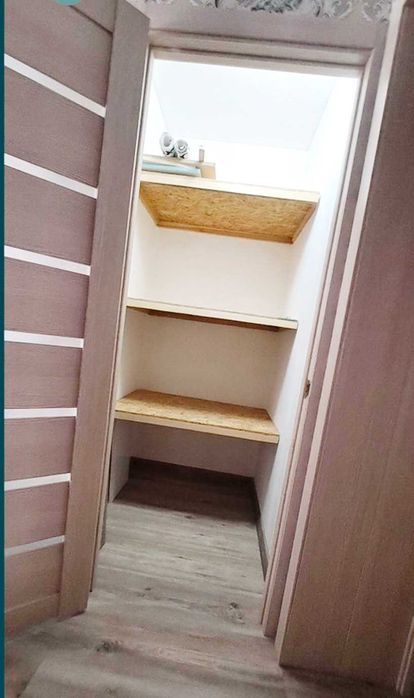 Продаю гарну 2к.квартиру-студію в Лісках, з меблями та технікою.ц6