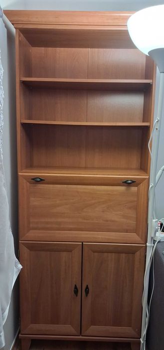 Regal z barkiem i szafką