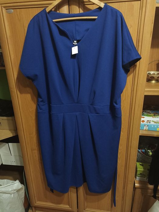 Sukienka biurowa niebieską r. 52