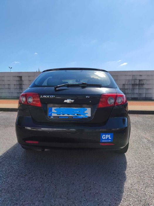 Chevrolet Lacetti 1.4 GPL (2005) – Económico, Familiar/Espaçoso (Gasolina e GPL)