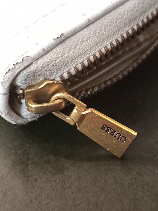 Carteira de senhora marca GUESS