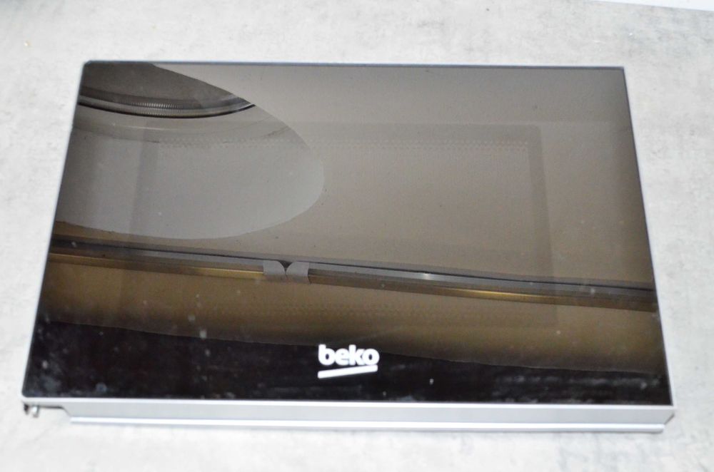 Drzwiczki do kuchenki mikrofalowej Beko MGF23330S