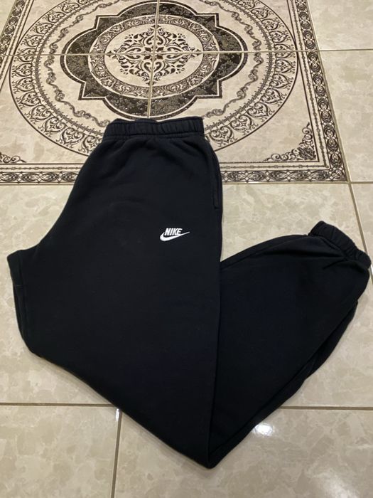 Чоловічі спортивні штани Nike, L