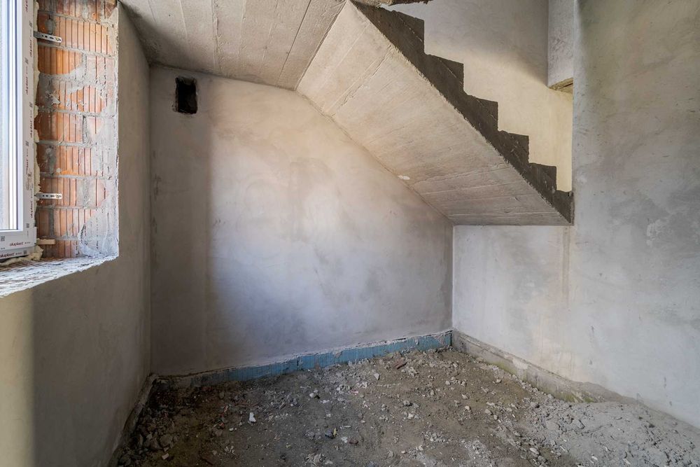 Продаж просторого котеджу, Сихівський район