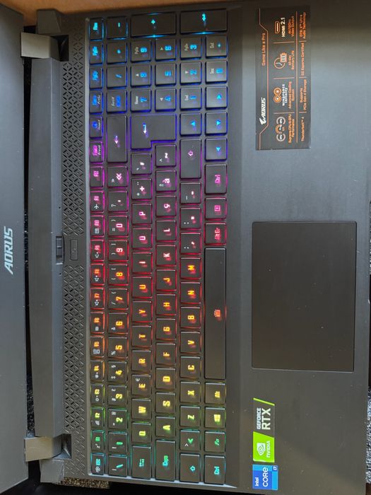 Gigabyte AORUS 15P KD Gaming Laptop – RTX 3060 – i7 – 16GB RAM – 1TB SSD